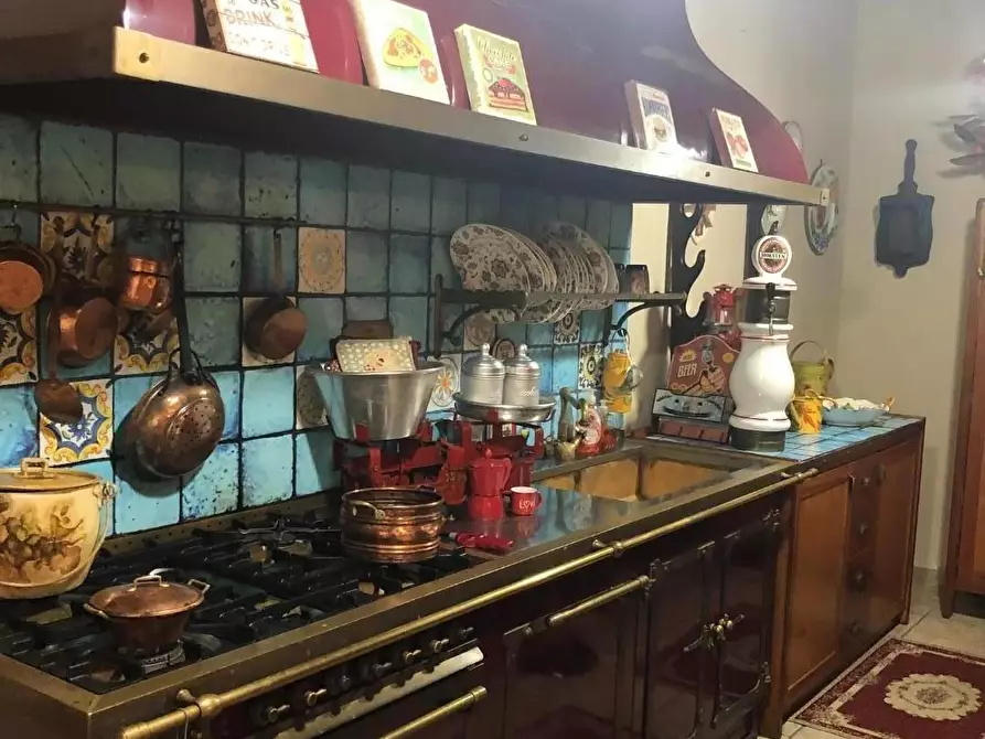 Immagine 10 di Villa in vendita  a San Giuliano Terme