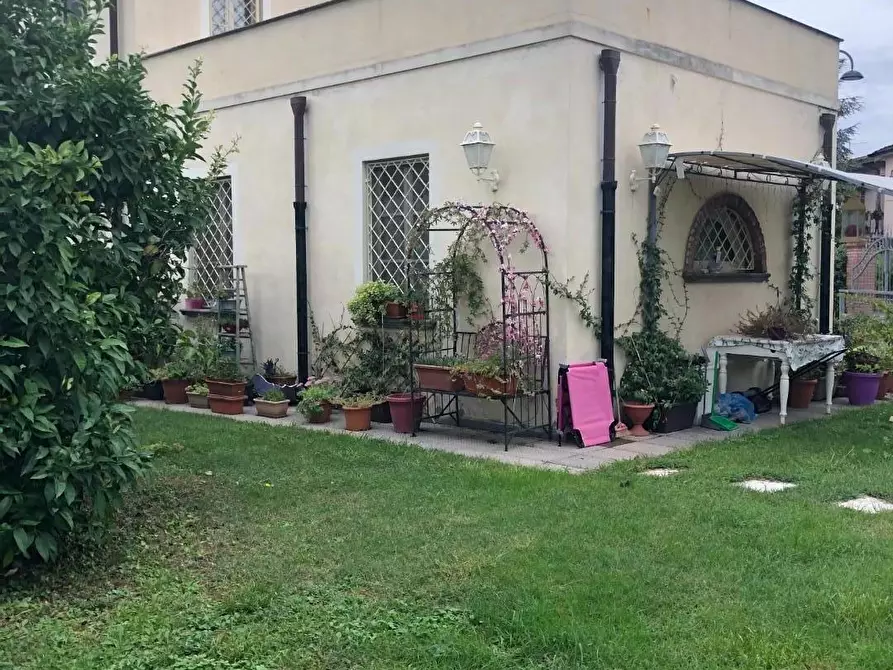 Immagine 40 di Villa in vendita  a San Giuliano Terme