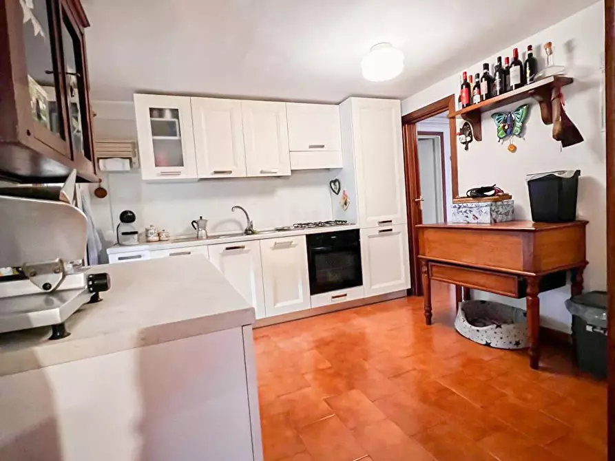 Immagine 26 di Villa in vendita  a Pisa