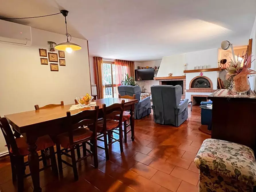 Immagine 25 di Villa in vendita  a Pisa