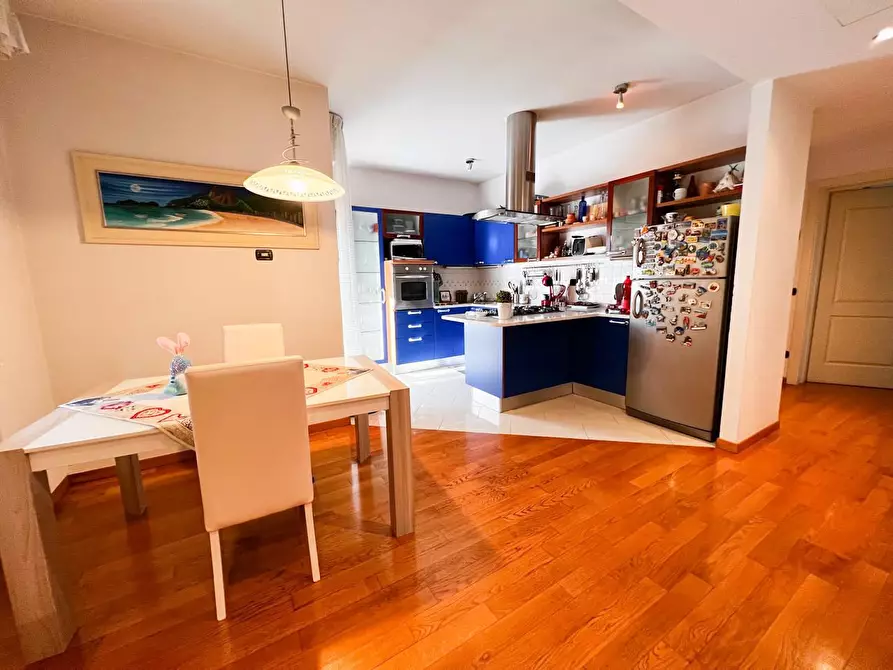 Immagine 39 di Villa in vendita  a Pisa