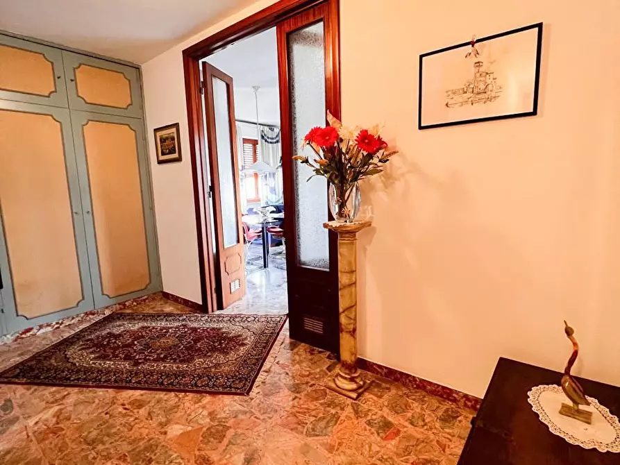 Immagine 10 di Villa in vendita  a Pisa