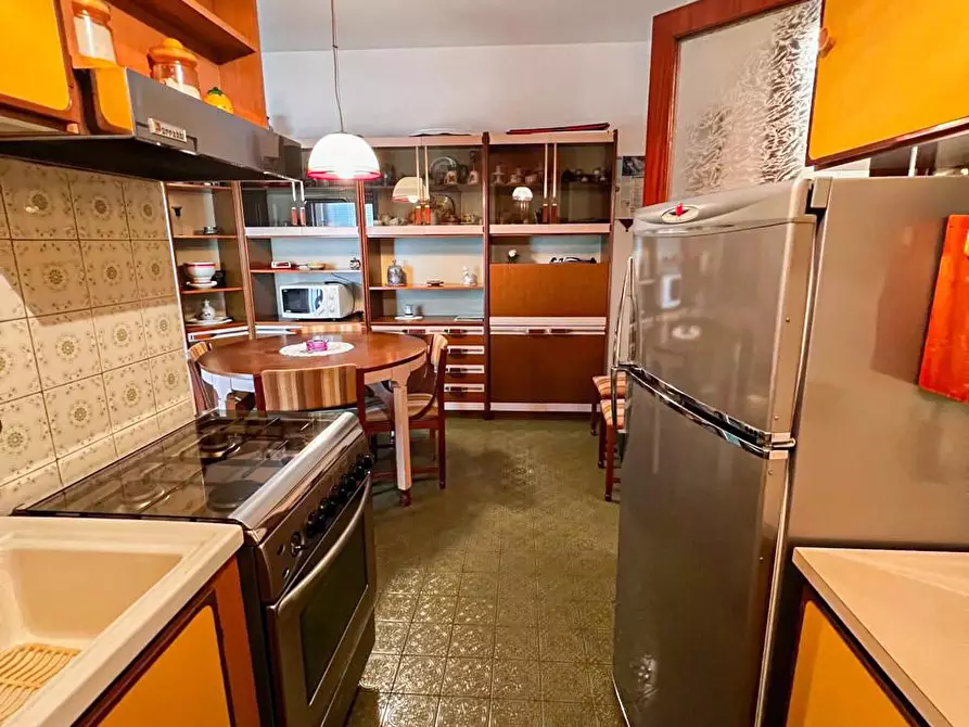 Immagine 13 di Villa in vendita  a Pisa