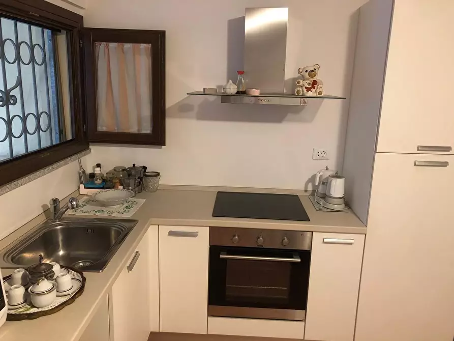 Immagine 26 di Villetta a schiera in vendita  a Livorno