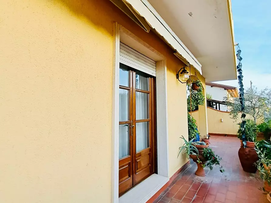 Immagine 35 di Casa indipendente in vendita  a Viareggio