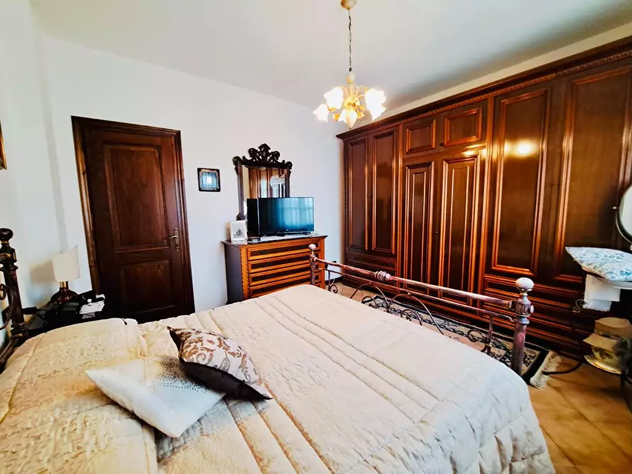 Immagine 27 di Casa indipendente in vendita  a Viareggio