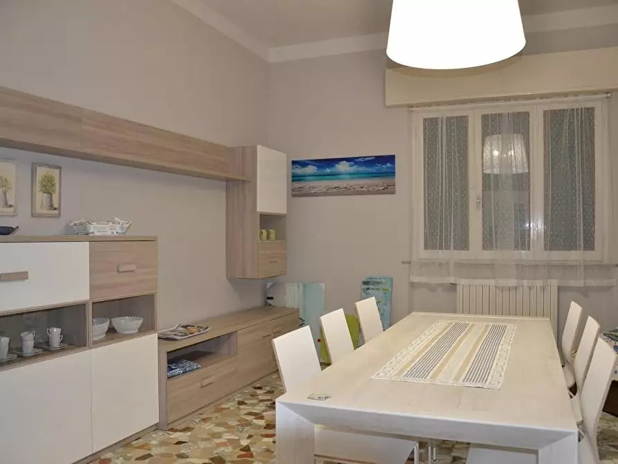 Immagine 4 di Villa in vendita  a Pietrasanta