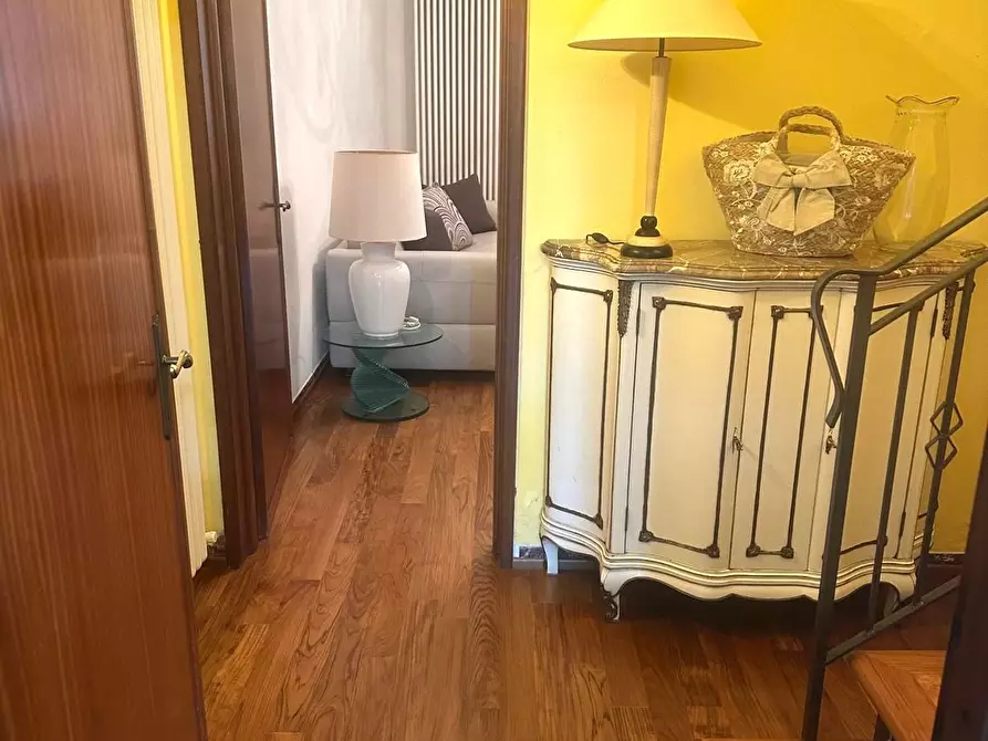 Immagine 46 di Casa colonica in vendita  a Capannori