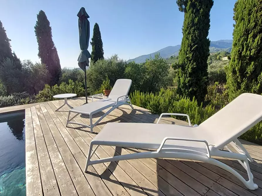 Immagine 35 di Casa colonica in vendita  a Capannori