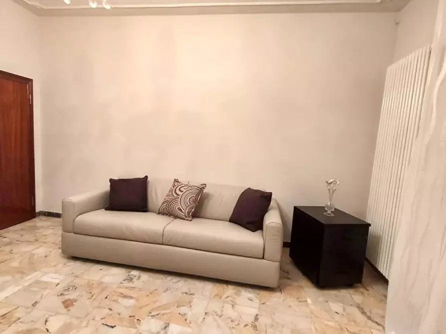 Immagine 42 di Casa colonica in vendita  a Capannori