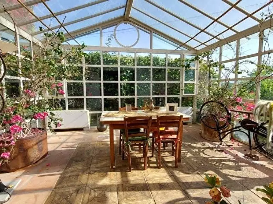 Immagine 25 di Casa colonica in vendita  a Capannori