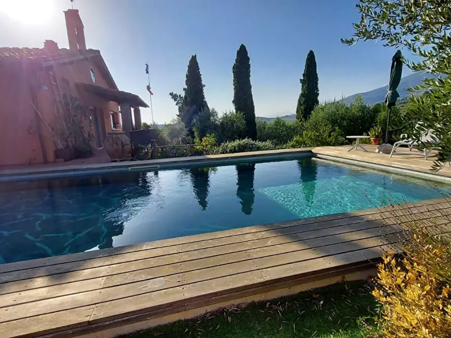 Immagine 33 di Casa colonica in vendita  a Capannori