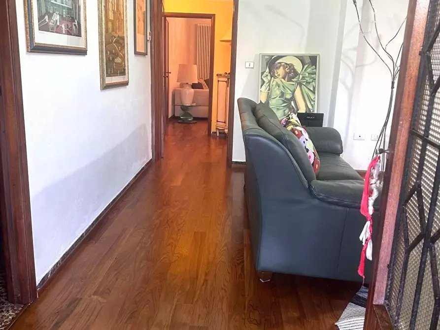 Immagine 43 di Casa colonica in vendita  a Capannori