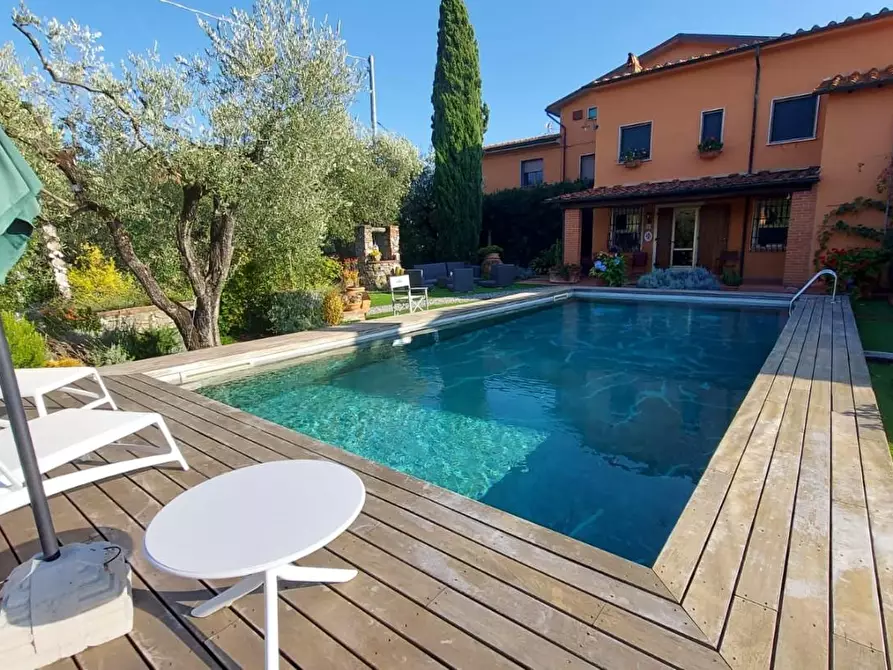 Immagine 37 di Casa colonica in vendita  a Capannori