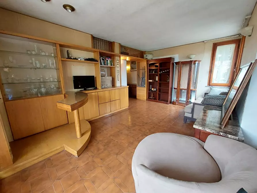 Immagine 14 di Villa in vendita  a Pontedera