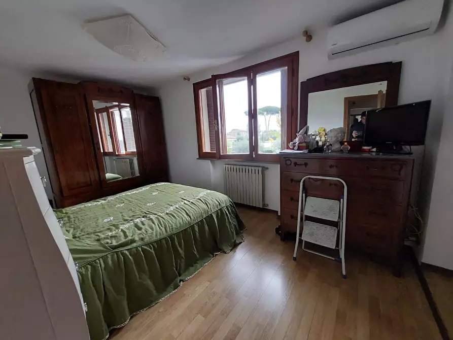 Immagine 35 di Villa in vendita  a Pontedera