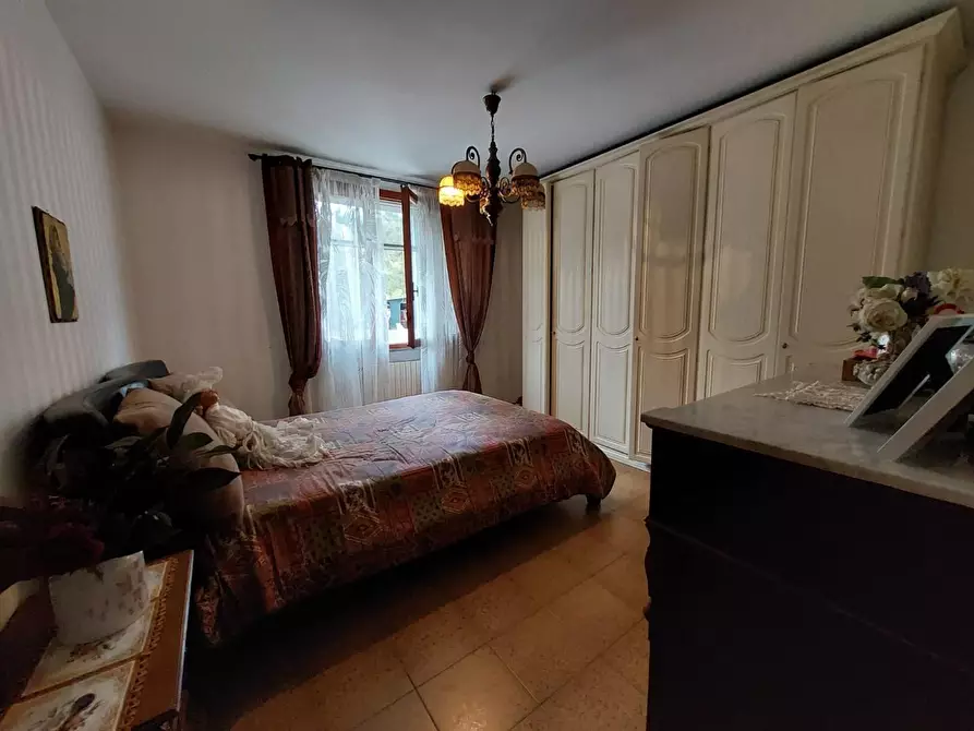 Immagine 23 di Villa in vendita  a Pontedera