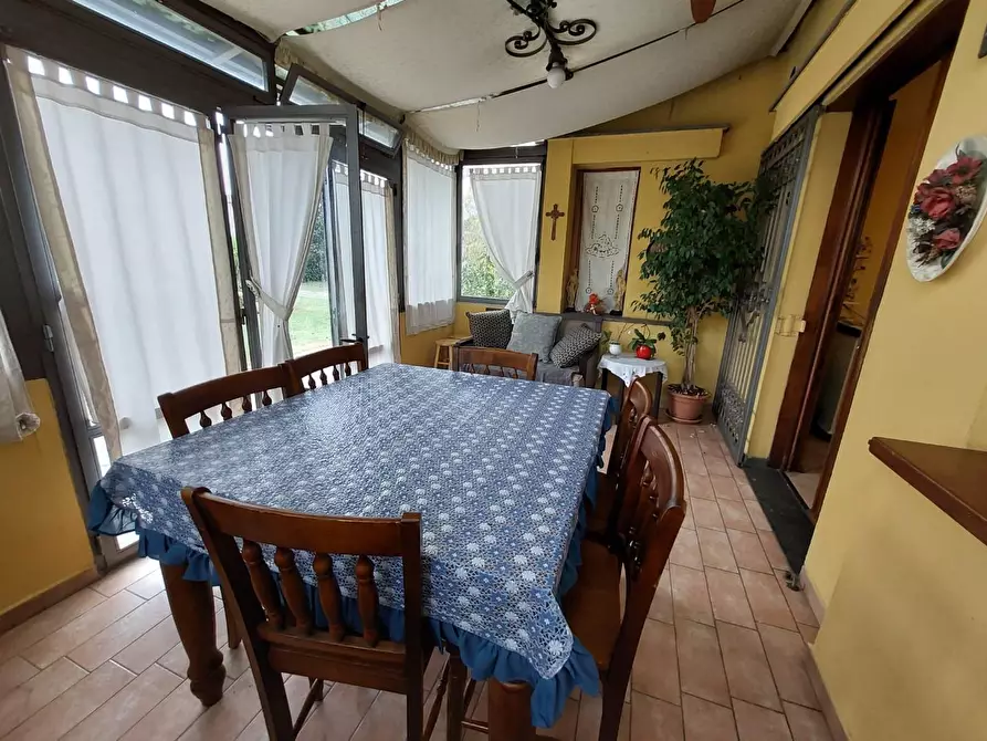 Immagine 3 di Villa in vendita  a Pontedera