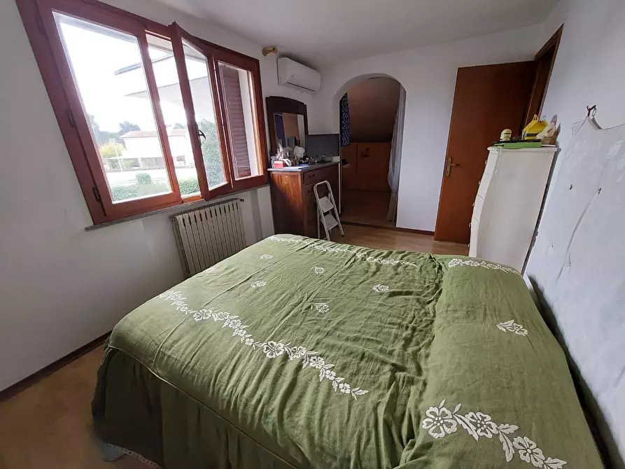 Immagine 34 di Villa in vendita  a Pontedera