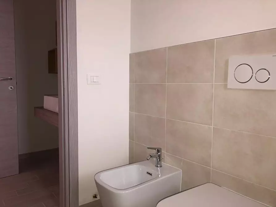Immagine 5 di Loft/Open space in affitto  a Cascina