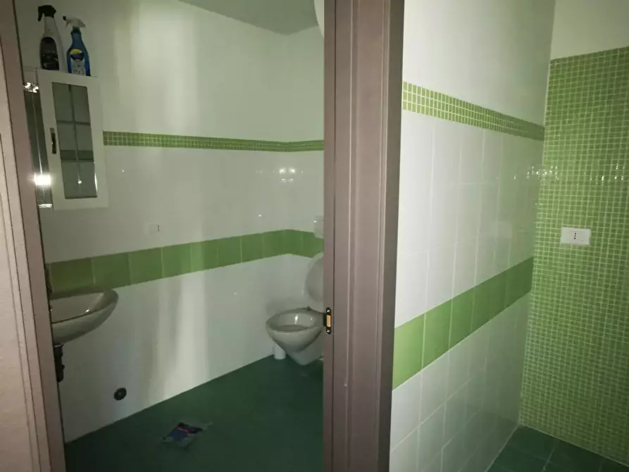 Immagine 13 di Ufficio in vendita  a Pisa