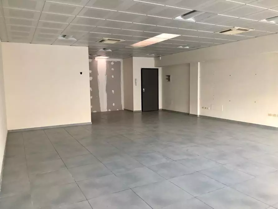 Immagine 4 di Ufficio in vendita  a Pisa