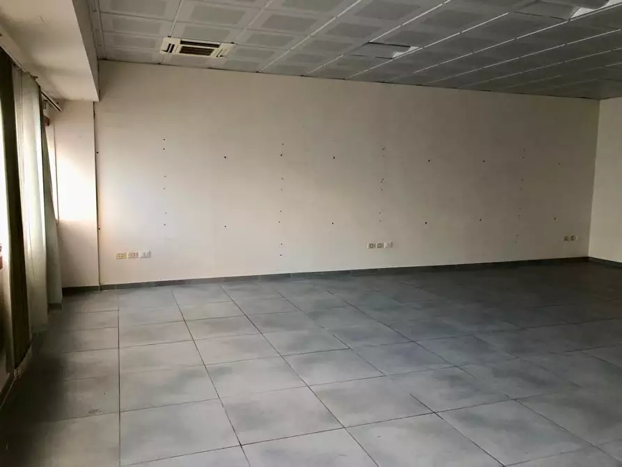Immagine 3 di Ufficio in vendita  a Pisa