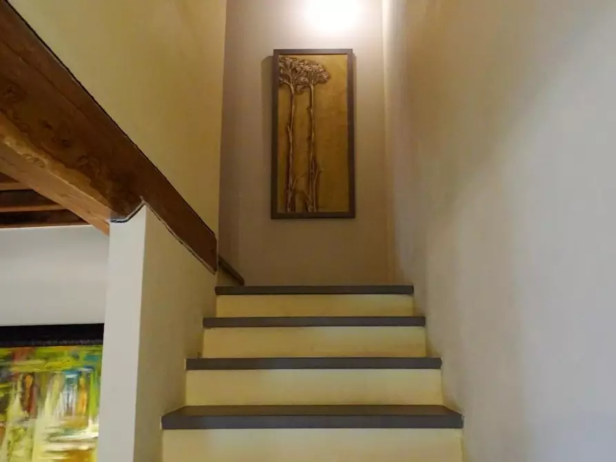 Immagine 25 di Villa in vendita  a San Miniato