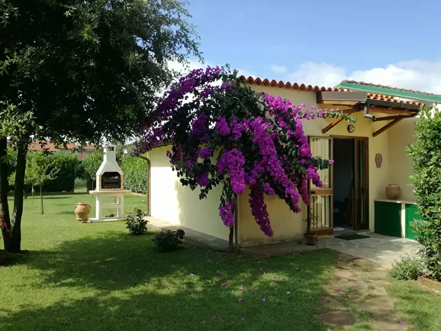 Immagine 12 di Villa in vendita  a Pietrasanta