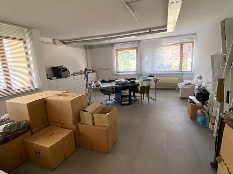 Immagine 4 di Ufficio in vendita  a Vinci