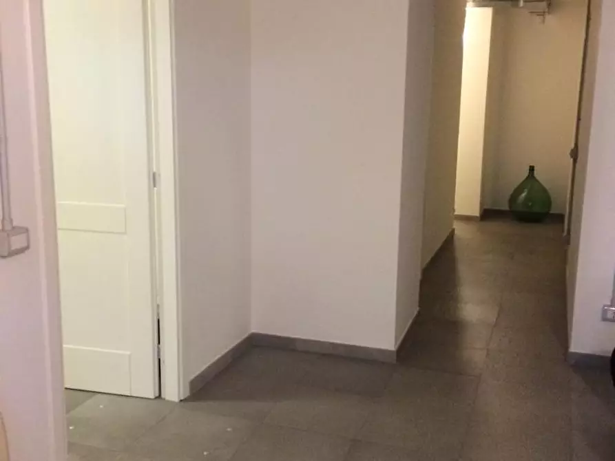 Immagine 13 di Ufficio in vendita  a Vinci