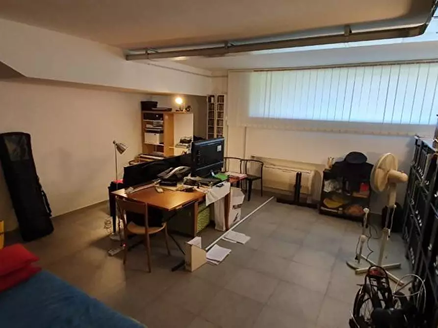 Immagine 23 di Ufficio in vendita  a Vinci