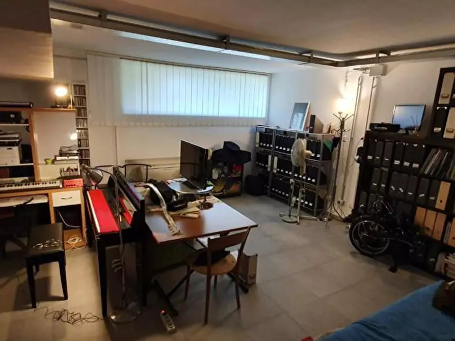 Immagine 21 di Ufficio in vendita  a Vinci