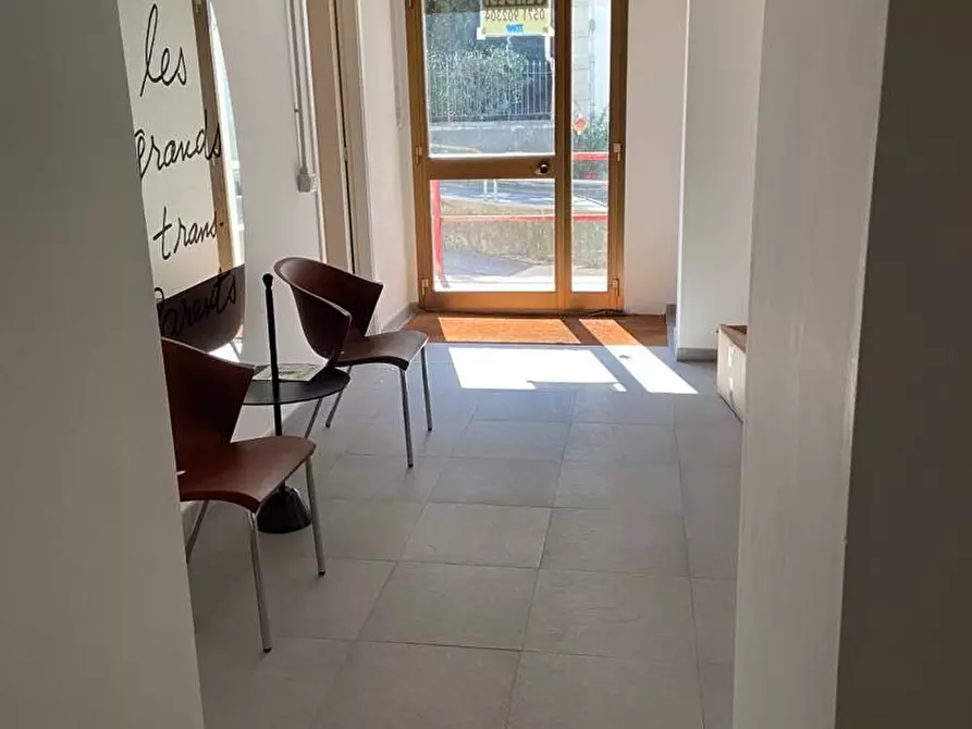 Immagine 14 di Ufficio in vendita  a Vinci