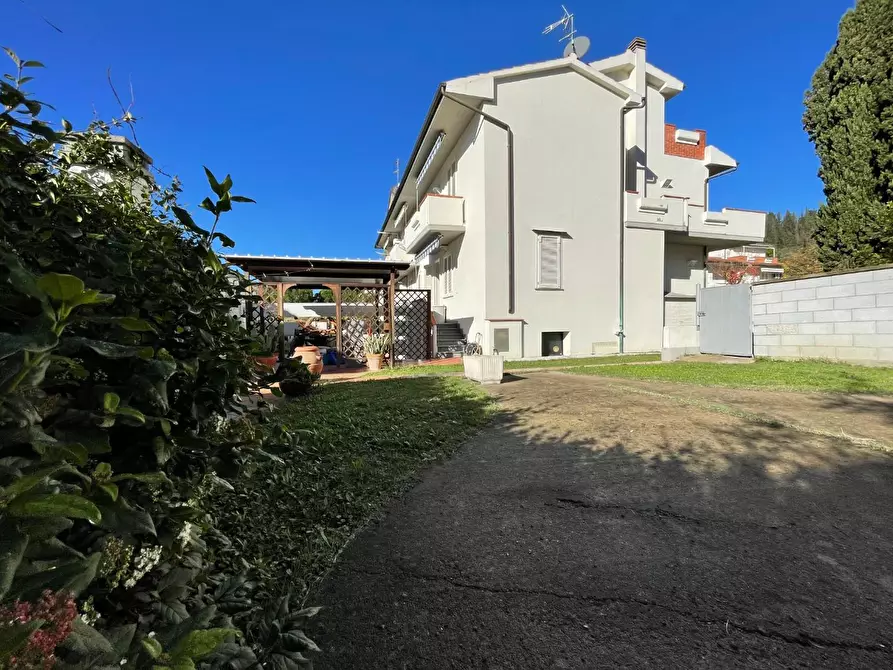 Immagine 38 di Villetta a schiera in vendita  a Empoli
