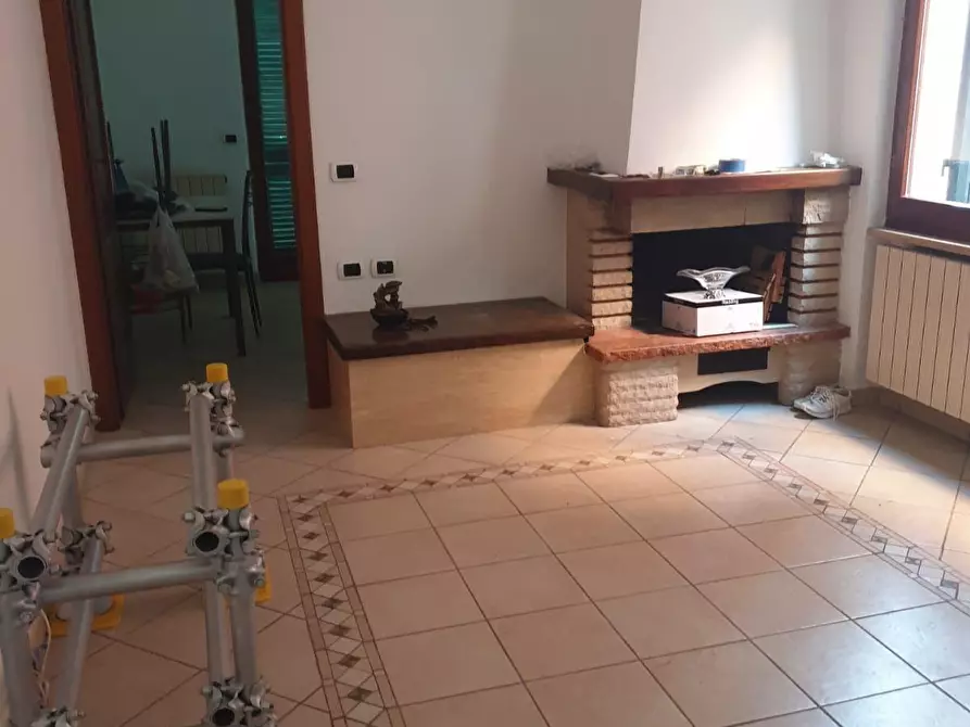 Immagine 4 di Appartamento in vendita  a Massa