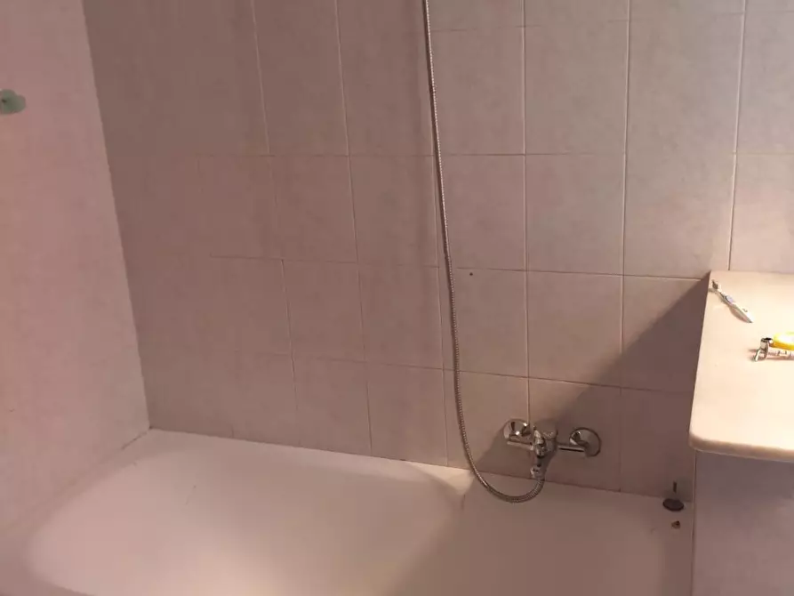 Immagine 15 di Appartamento in vendita  a Massa