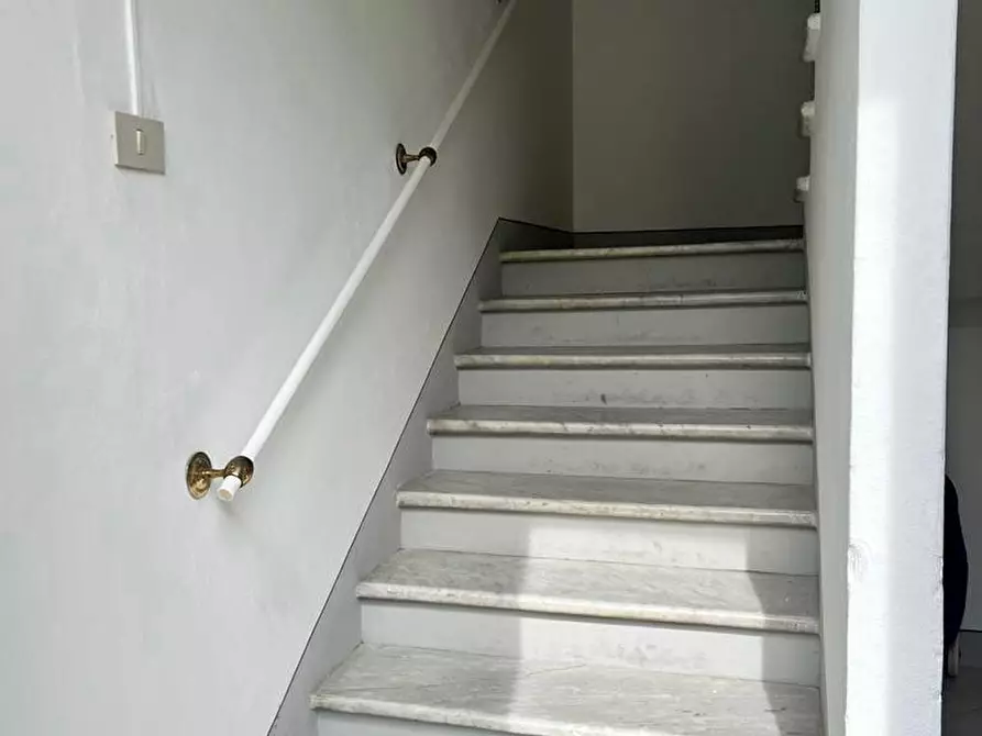 Immagine 8 di Appartamento in affitto  a Pisa