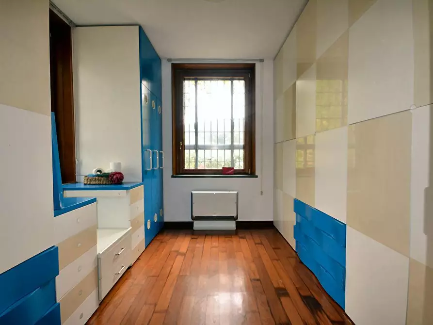 Immagine 18 di Villa in vendita  a Lucca