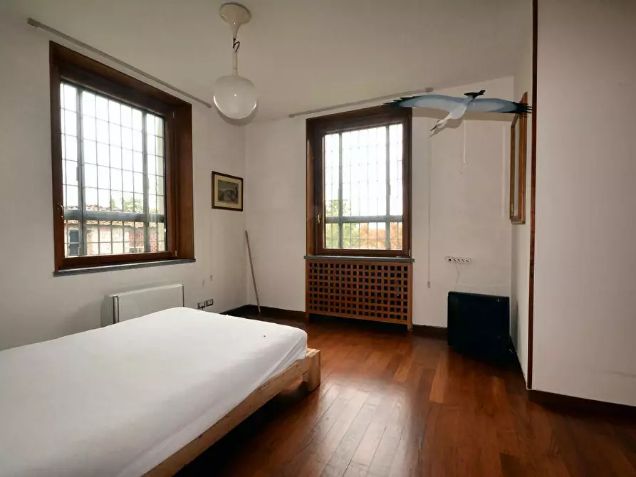 Immagine 10 di Villa in vendita  a Lucca