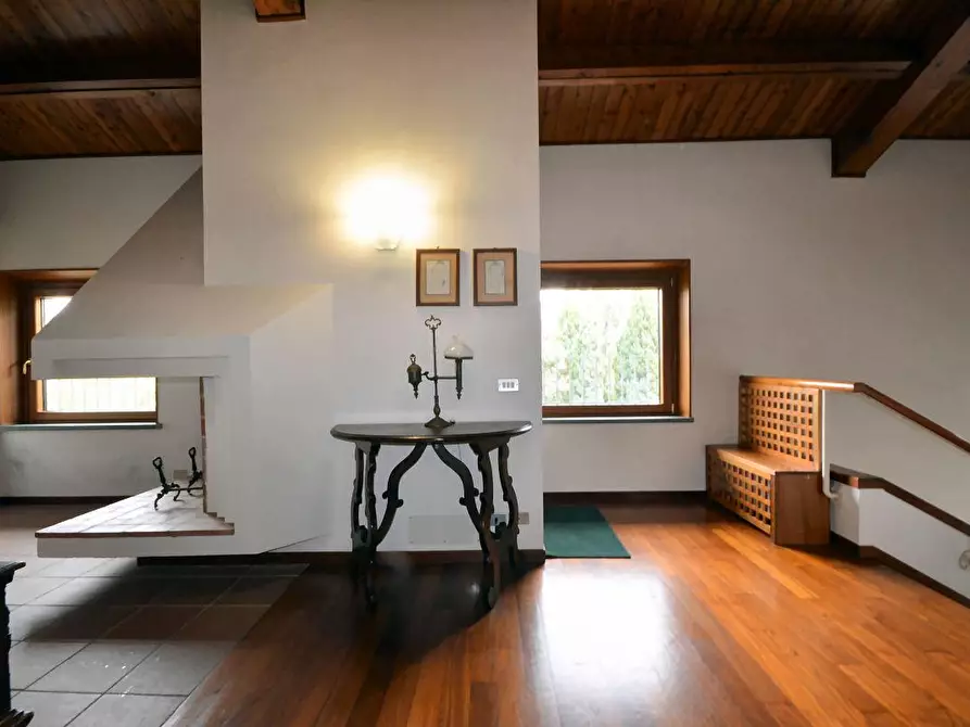 Immagine 26 di Villa in vendita  a Lucca