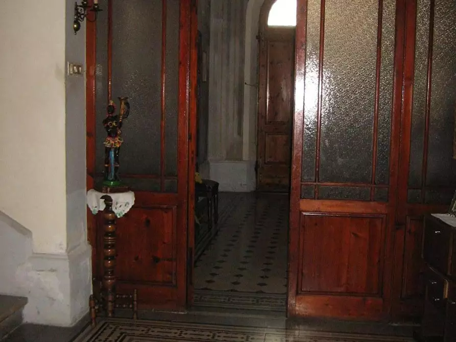 Immagine 1 di Villa in vendita  a Cascina