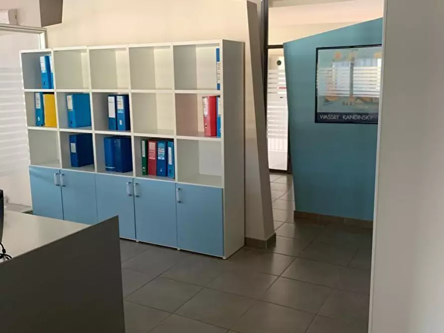 Immagine 5 di Ufficio in affitto  a Palaia