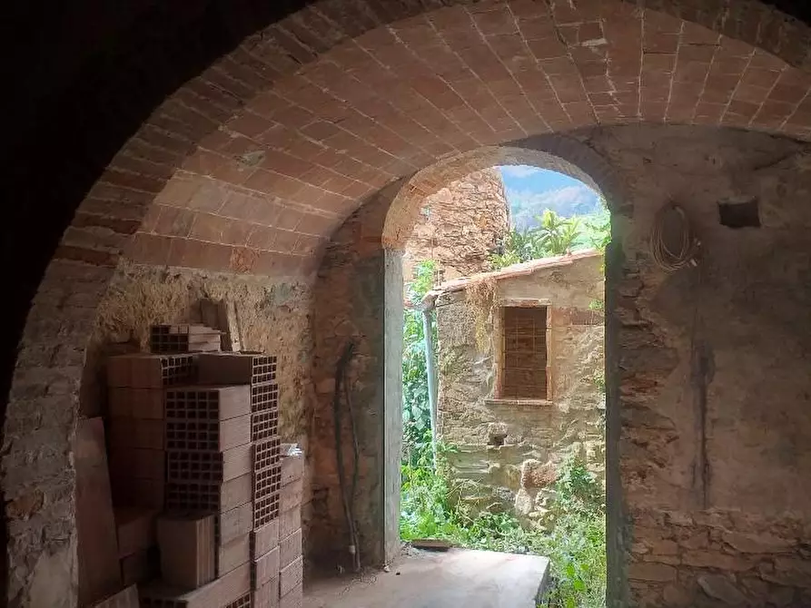 Immagine 10 di Rustico / casale in vendita  a Calci