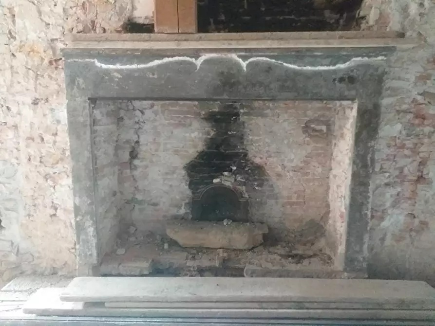 Immagine 5 di Rustico / casale in vendita  a Calci