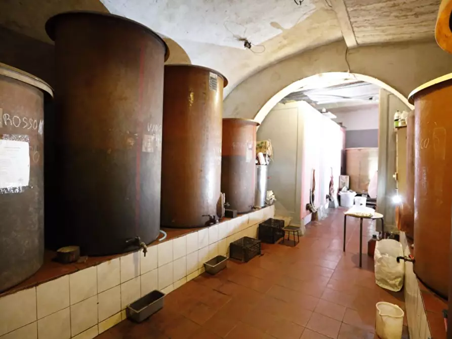 Immagine 47 di Casa colonica in vendita  a Collesalvetti