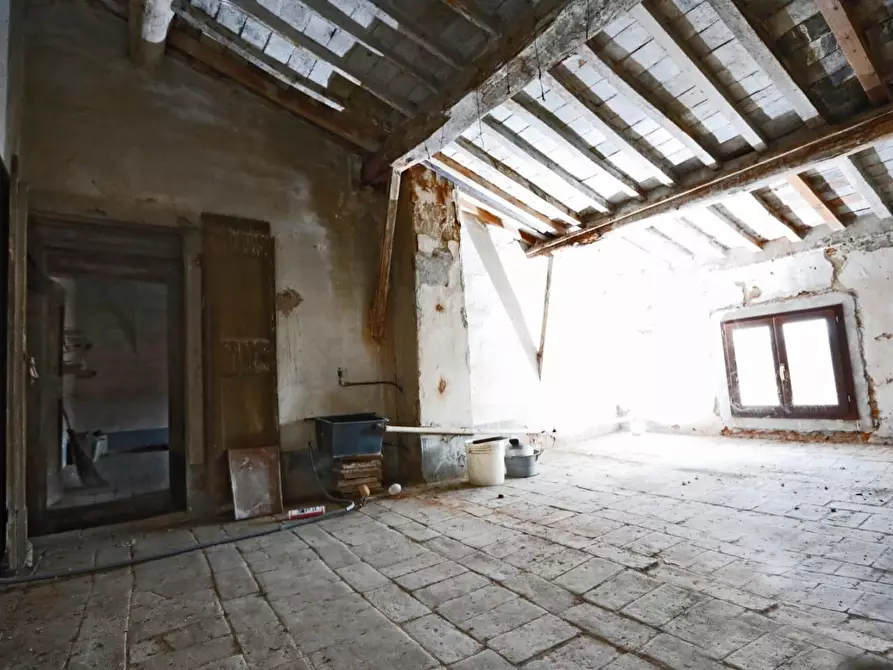 Immagine 43 di Casa colonica in vendita  a Collesalvetti