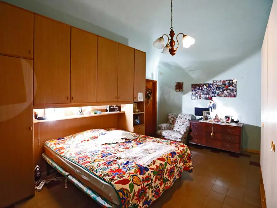 Immagine 30 di Casa colonica in vendita  a Collesalvetti