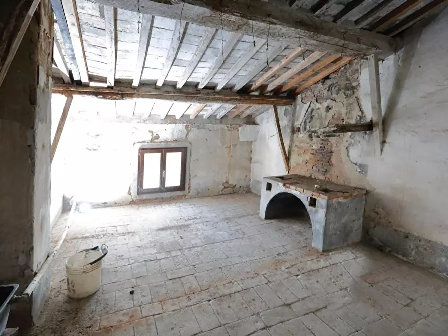 Immagine 44 di Casa colonica in vendita  a Collesalvetti