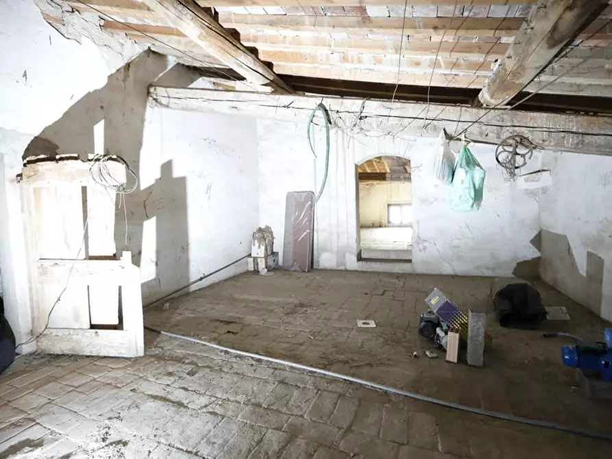 Immagine 34 di Casa colonica in vendita  a Collesalvetti